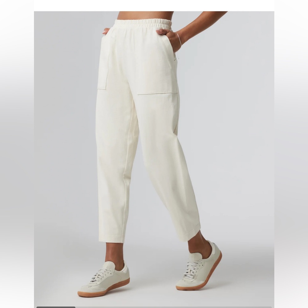 Vuori Mackenzie Pant in Natural